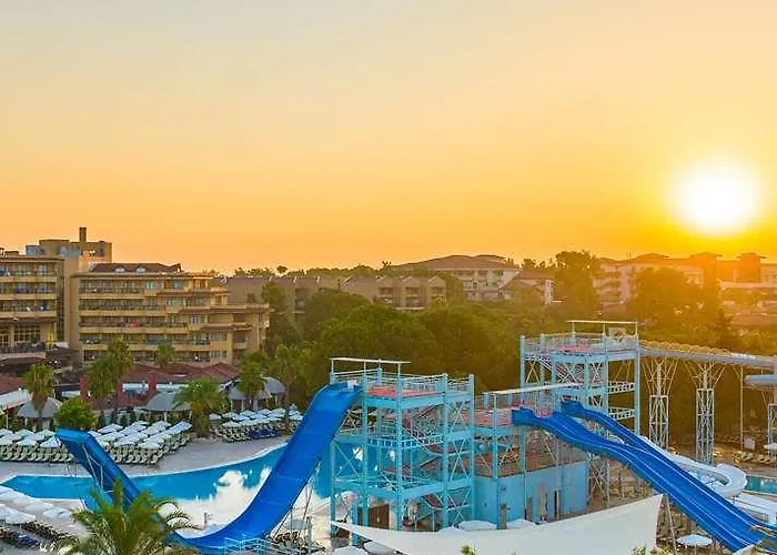 Aquaworld فندق *